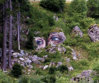 Look! - a Land Art Artwork by Mohor Kejžar