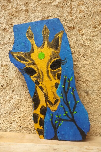 Glamorous Giraffe  - A Paint Artwork by Roxane Depardieu
