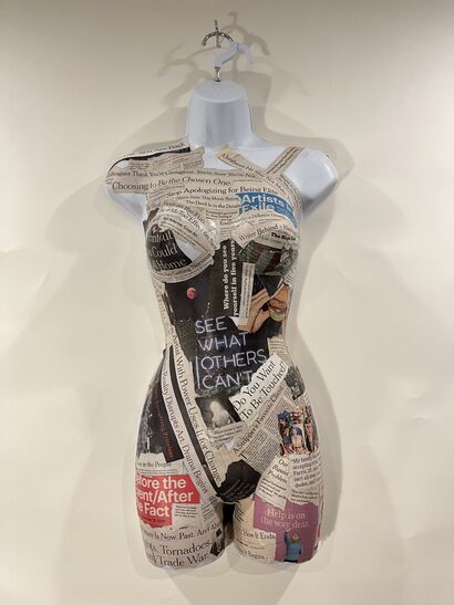 The Elites, 2016-2019 Edition - a Sculpture & Installation Artowrk by Tania Scott