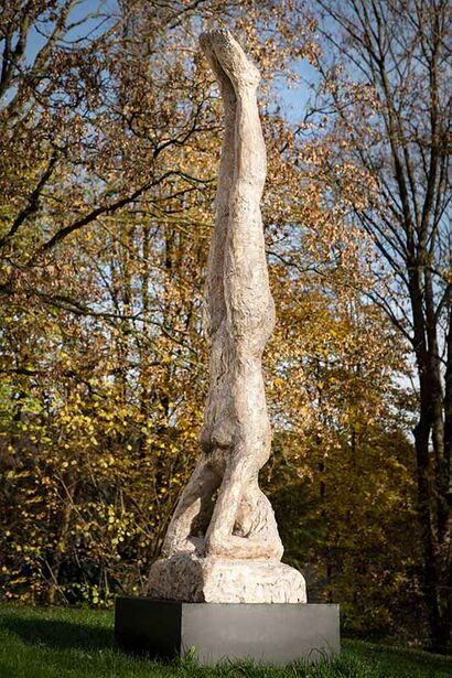 headstand - a Sculpture & Installation Artowrk by Dagmar Dörken Vogt