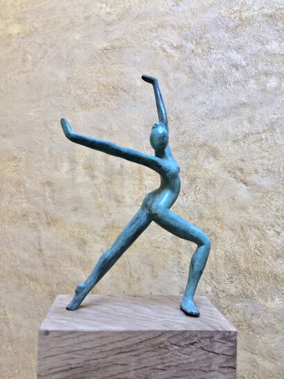 Joy - A Sculpture & Installation Artwork by florence SARTORI