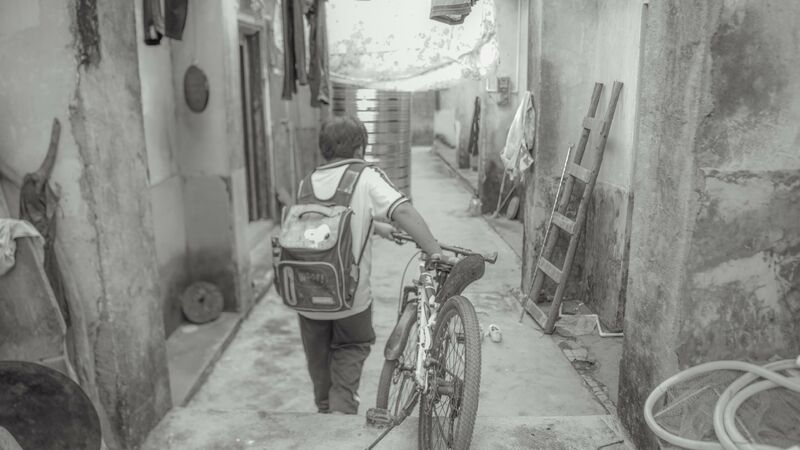 Island Echoes: People from a Chinese Isle - a Photographic Art by Yu Mao