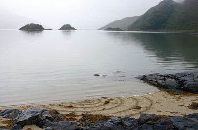 A spiral at high tide on Barrisdale bay 29 august - Knoydart - SCOTLAND 2007 - a Land Art Artowrk by Val