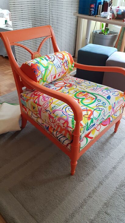 Doodle sofa. Renaissance d\'un fauteuil réhabillé avec un tissu de designer. - a Art Design Artowrk by dangarcia