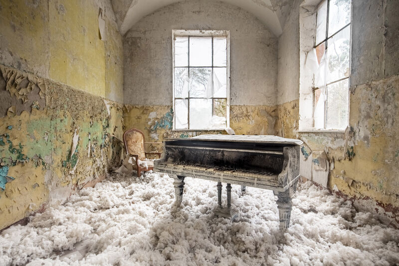Requiem pour pianos 4 - a Photographic Art by thiery romain