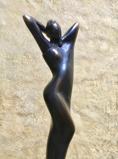Chrysalide - A Sculpture & Installation Artwork by florence SARTORI