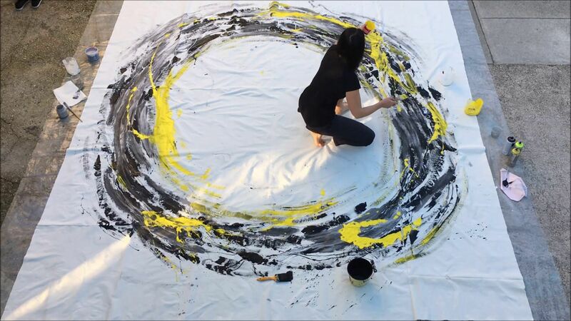 Grey black yellow - a Performance by Maria Lepkowska