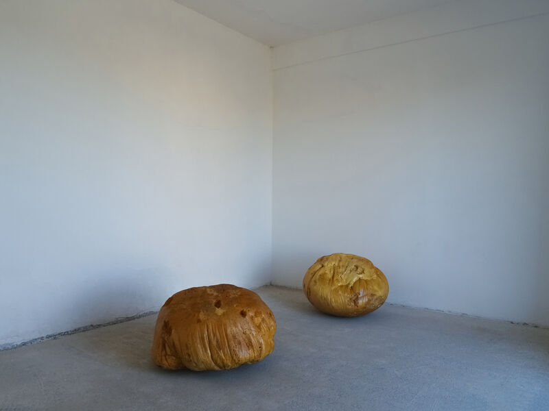 Forme pesanti - 2/5 massi - a Sculpture & Installation by Gianmarco Savioli