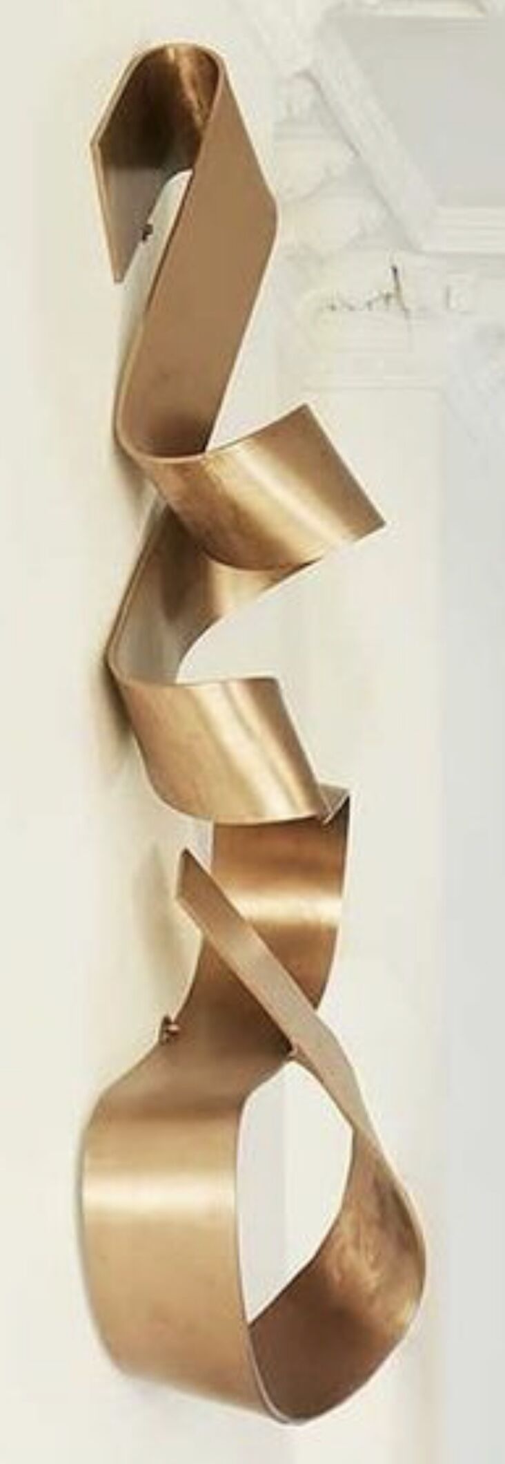 Copper line wall - a Sculpture & Installation by ENG LEYJA