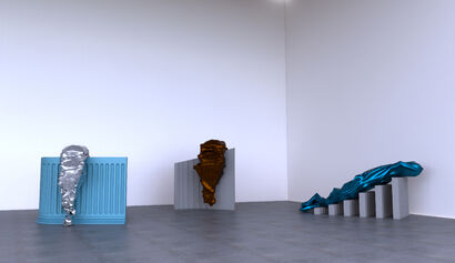 Three heads - a Sculpture & Installation Artowrk by LEI WANG