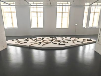 Untitled - A Sculpture & Installation Artwork by Ding She